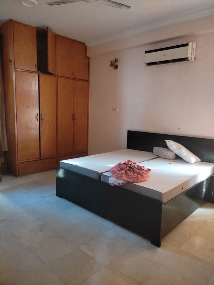 Bedroom, lord-mahavira-apartment 3 Bedroom 1500 Sq.Ft. Apartment In Sector 29 Noida 9774458