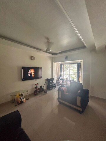 Living Room in 2 BHK Apartment at Andheri West – for Rent