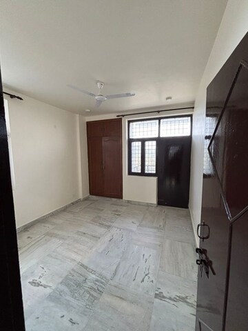 Bedroom in 1.5 BHK Apartment at Arawali Apartments, Sector 52 – for Rent