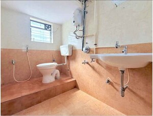 Bathroom in 2 BHK Apartment at Jb Nagar – for Rent