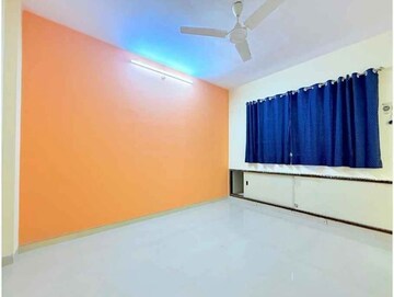 Room in 2 BHK Apartment at Jb Nagar – for Rent
