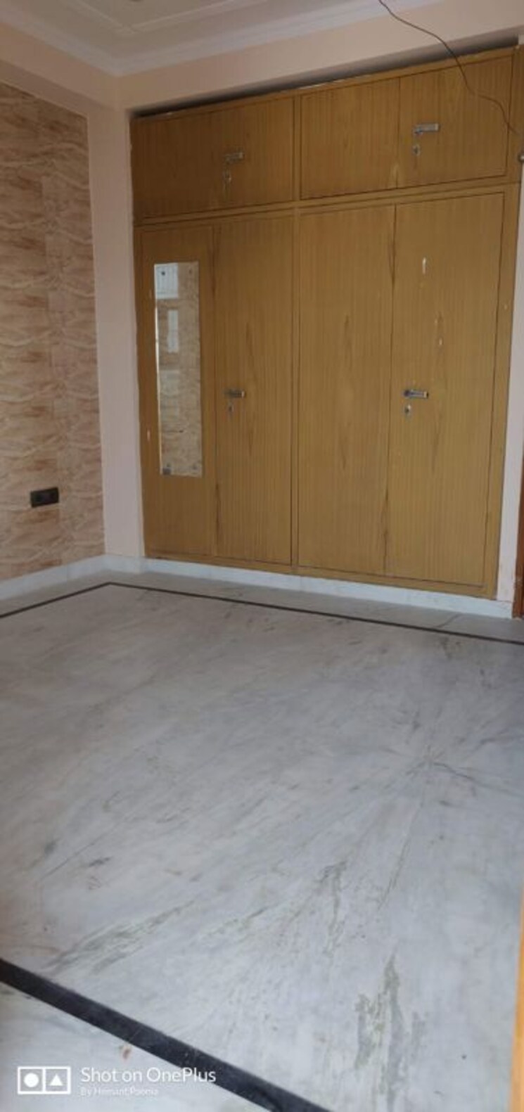 Room, sector 23 2 Bedroom 1250 Sq.Ft. Builder Floor In Sector 23 Gurgaon 9774493