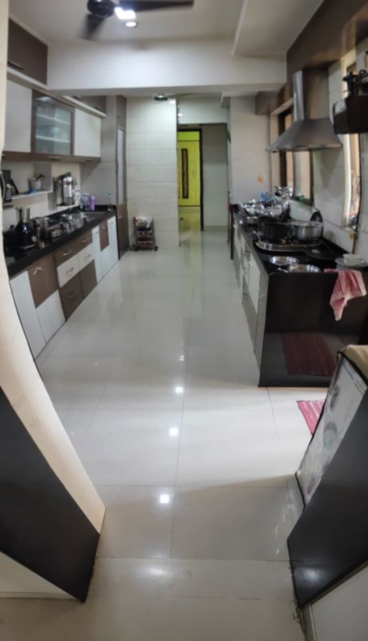 Kitchen, lodha-luxuria 4 Bedroom 1600 Sq.Ft. Apartment In Majiwada Thane 9774531
