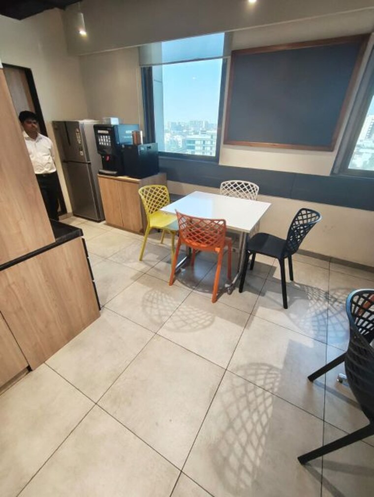 Team Area, atlanta-santacruz-west Commercial Office Space 1200 Sq.Ft. In Santacruz West Mumbai 9774542