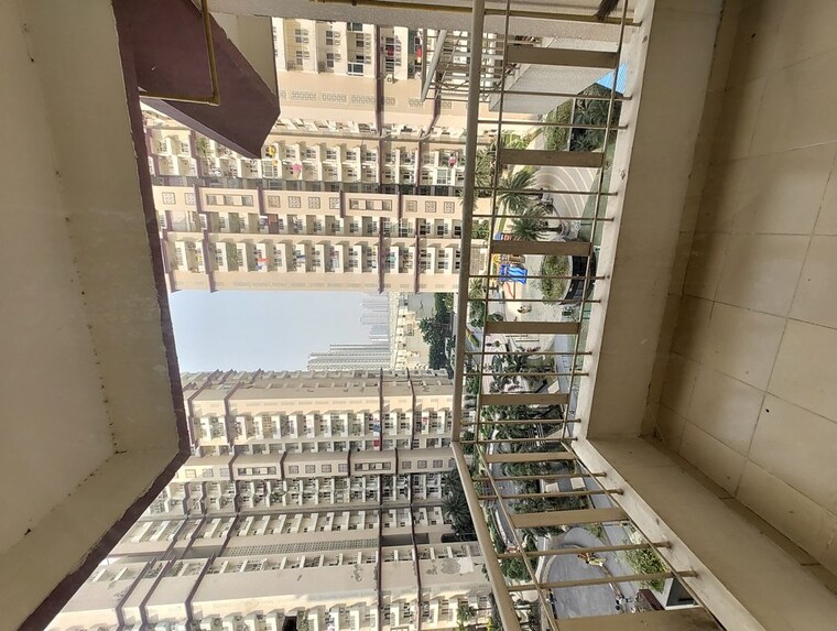 Balcony, samridhi-grand-avenue 2.5 Bedroom 1080 Sq.Ft. Apartment In Tech Zone 4 Greater Noida Greater Noida 9774559