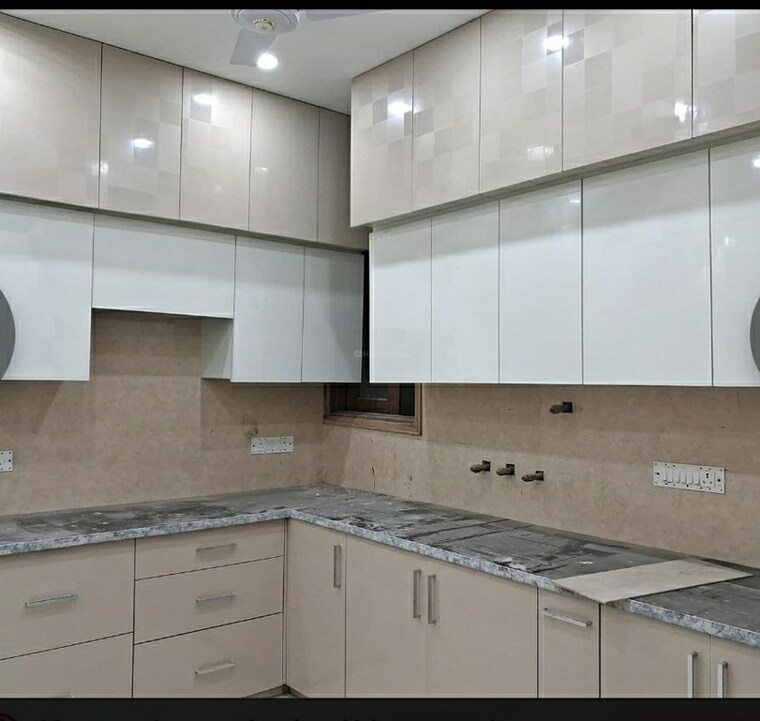 Kitchen, ramesh nagar 2.5 Bedroom 950 Sq.Ft. Builder Floor In Ramesh Nagar Delhi 9774560