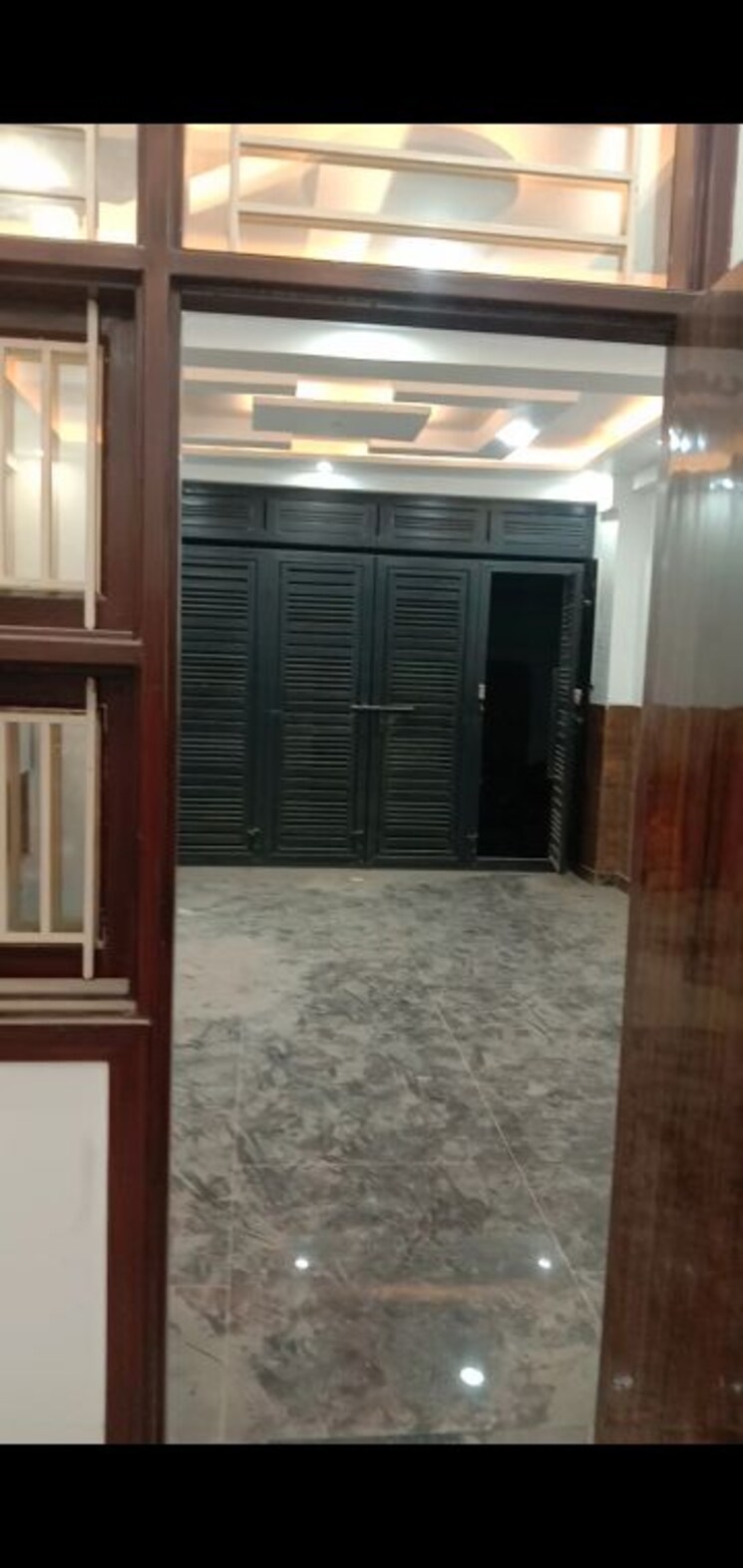 Room, dwarka mor 2 Bedroom 900 Sq.Ft. Independent House In Dwarka Mor Delhi 9766086