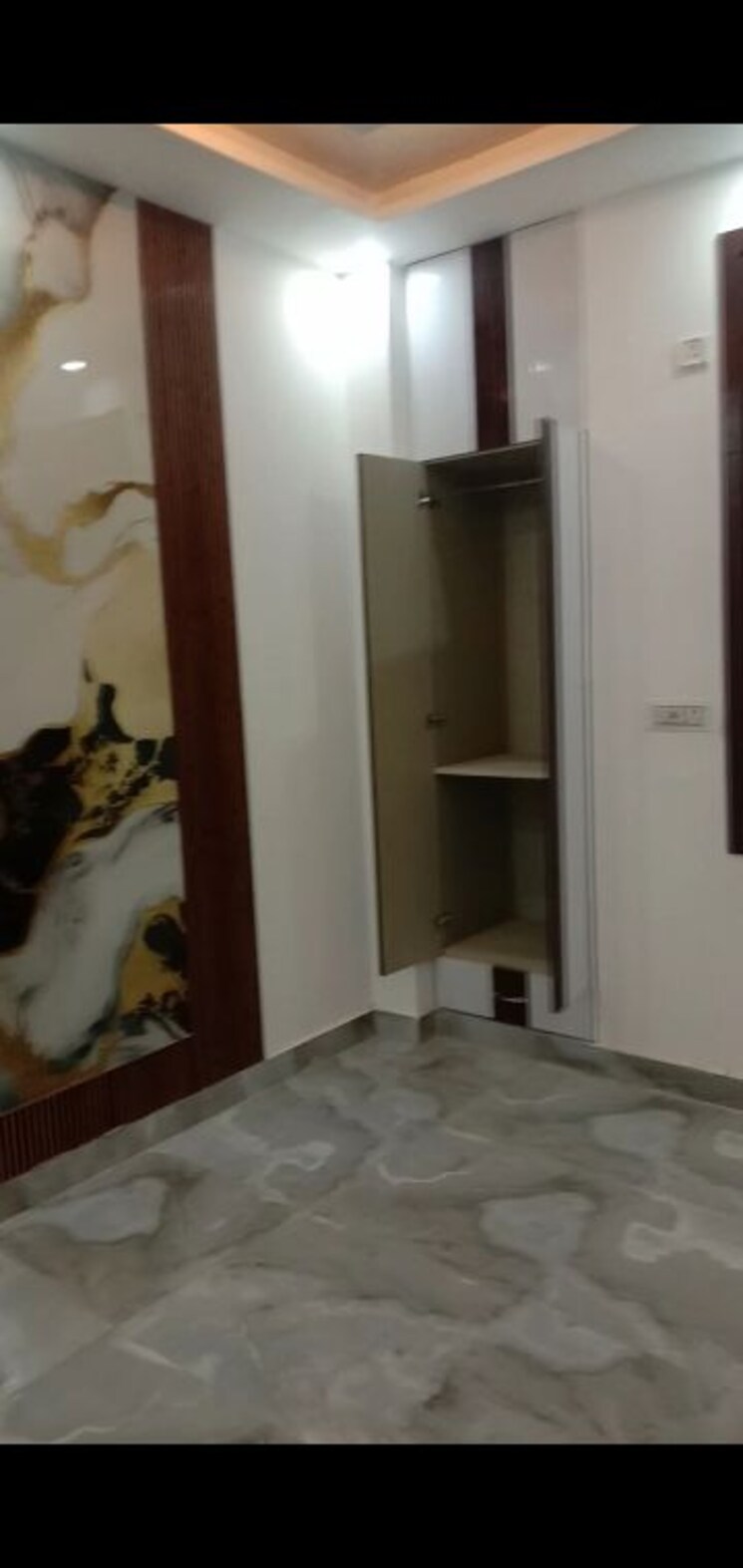 undefined, dwarka mor 2 Bedroom 900 Sq.Ft. Independent House In Dwarka Mor Delhi 9766086