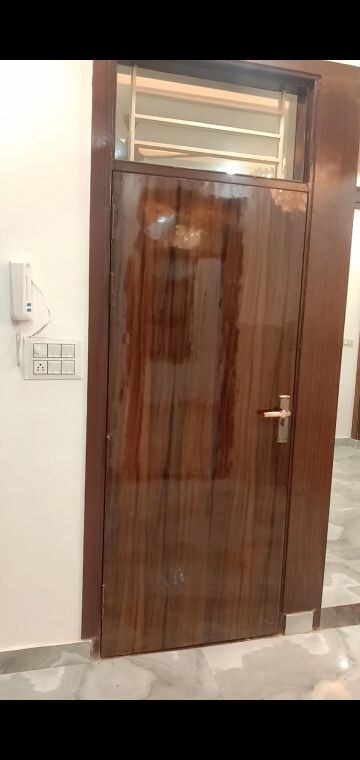 Furnished Amenities in 2 BHK Independent House at Dwarka Mor – for Sale