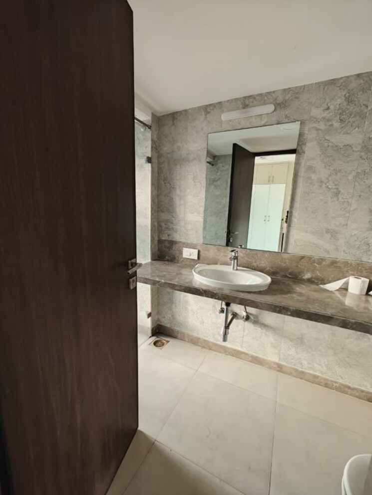 undefined, dheeraj-insignia 3 Bedroom 1329 Sq.Ft. Apartment In G Block Bkc Mumbai 9772316