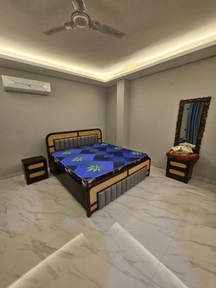 Bedroom, malviya nagar 3 Bedroom 180 Sq.Yd. Builder Floor In Malviya Nagar Delhi 9774592