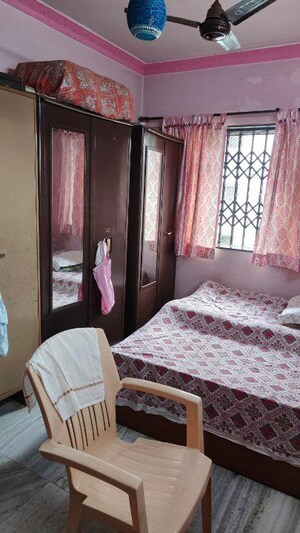 Bedroom in 1 BHK Apartment at Green View Complex, Borivali East – for Sale