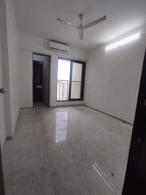 2 BHK Apartment For Rent in Paras Dev Paradise Mira, Mira Road