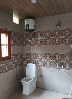 Bathroom in 6 BHK Independent House at Mashobra – for Sale