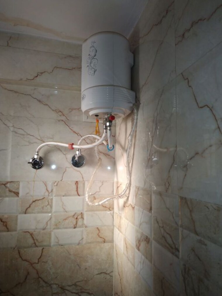 Bathroom, molarband extension 1 Bedroom 516 Sq.Ft. Apartment In Molarband Extension Delhi 9774676