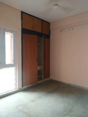 Room in 1 BHK Apartment at Jasola Vihar – for Rent