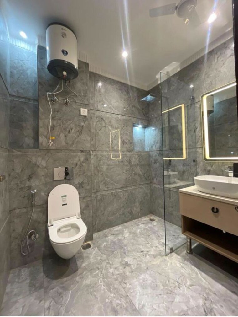 Bathroom, sector 63a 3 Bedroom 1600 Sq.Ft. Builder Floor In Sector 63a Gurgaon 9774683