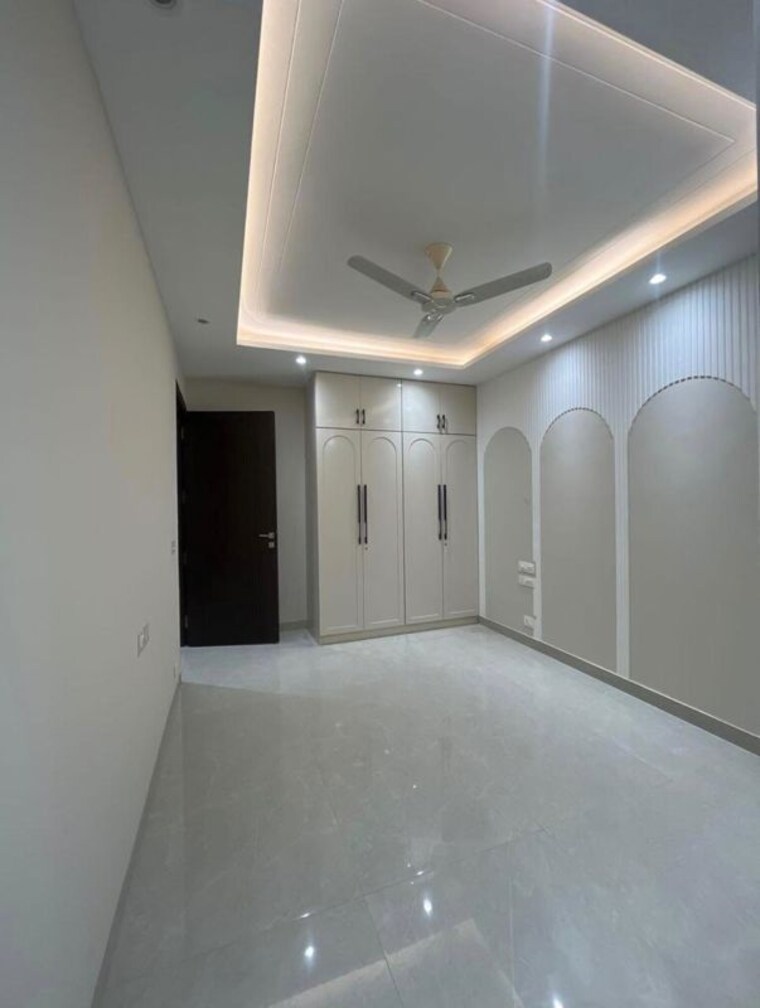 Room, sector 63a 3 Bedroom 1600 Sq.Ft. Builder Floor In Sector 63a Gurgaon 9774683