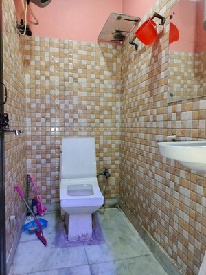 Bathroom in 1 BHK Apartment at Sarita Vihar – for Rent