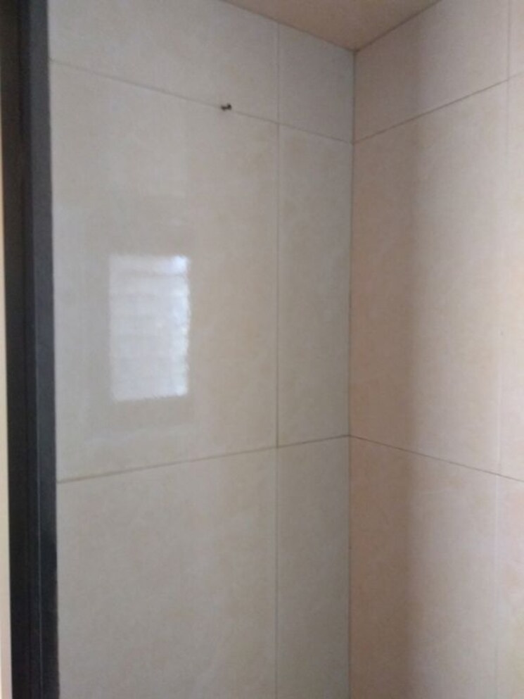 Bathroom, wadhwa-tw-gardens 2.5 Bedroom 1180 Sq.Ft. Apartment In Kandivali East Mumbai 9774685