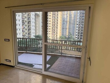 Room in 3 BHK Apartment at Dasnac The Jewel, Sector 75 – for Rent