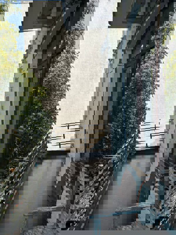 3 BHK + Pooja Room,Extra Room 240 Sq.Yd. Builder Floor in Unitech Singleton Floors South City