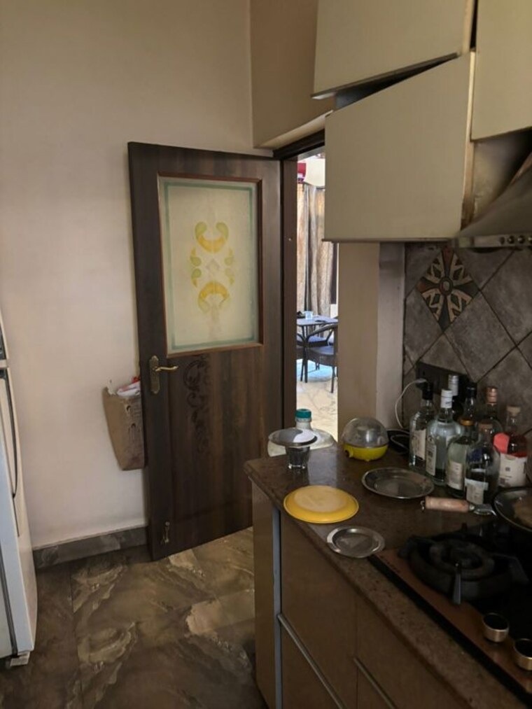 Living Room, unitech-singleton-floors-south-city 3 Bedroom 240 Sq.Yd. Builder Floor In Sector 50 Gurgaon 9774708