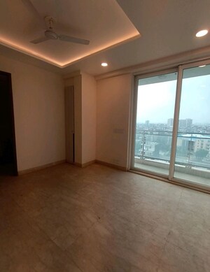 Room in 4 BHK Apartment at TGB Meghdutam, Sector 50 – for Rent