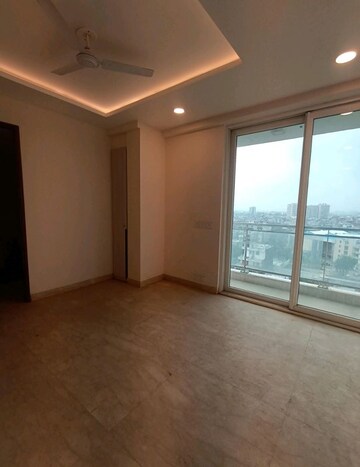 Room in 4 BHK Apartment at TGB Meghdutam, Sector 50 – for Rent