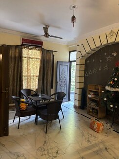 3 BHK + Pooja Room Builder Floor For Sale in Unitech Singleton Floors South City
