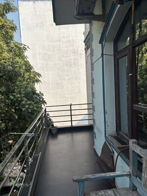 Balcony in 3 BHK Builder Floor at Unitech Singleton Floors South City, Sector 50 – for Sale