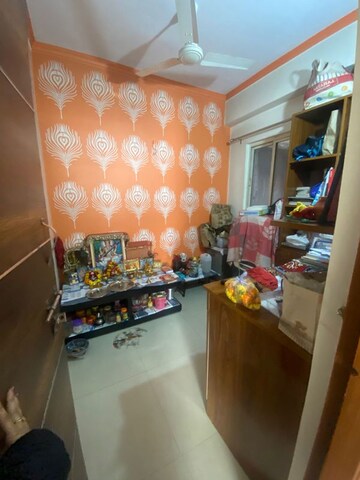 Furnished Amenities in 2.5 BHK Apartment at Aims Golf City, Sector 75 – for Sale