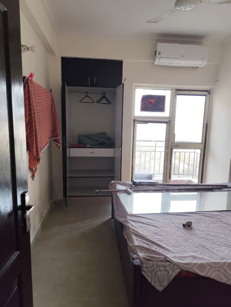 Bathroom, aims-golf-city 2.5 Bedroom 1150 Sq.Ft. Apartment In Sector 75 Noida 9774725