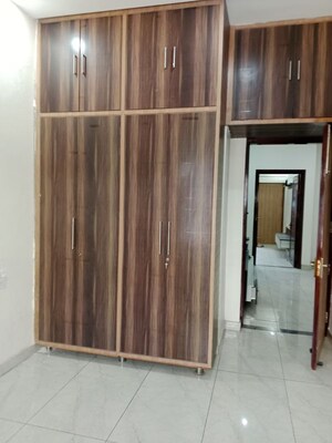 Building Lobby in 4 BHK Builder Floor at Sector 18 – for Rent