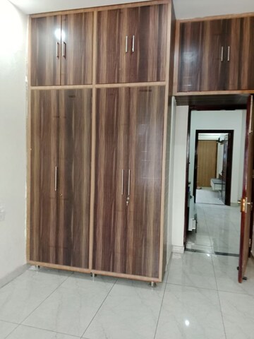 Building Lobby in 4 BHK Builder Floor at Sector 18 – for Rent