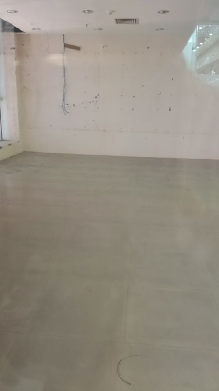 Floor Plan, natural-awas Commercial Shop 600 Sq.Ft. In Chinar Park Kolkata 9774751