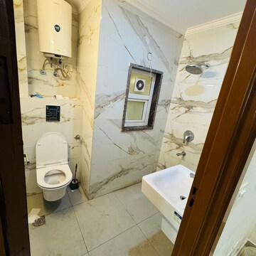 Bathroom in 2 BHK Builder Floor at Sector 52 – for Rent