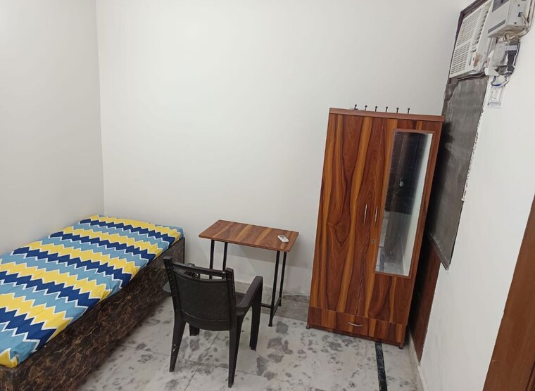 Bedroom, patel nagar 1 Bedroom 400 Sq.Ft. Builder Floor In Patel Nagar Delhi 9774761
