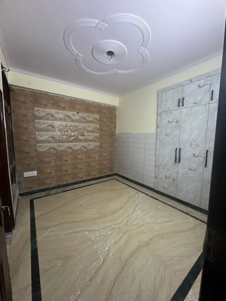 Room, vaishali sector 2 3 Bedroom 1250 Sq.Ft. Builder Floor In Vaishali Sector 2 Ghaziabad 9774752