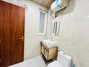 Bathroom in 3 BHK Builder Floor at Sector 14 – for Rent