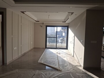 Kitchen in 3 BHK Builder Floor at Sector 27 – for Sale