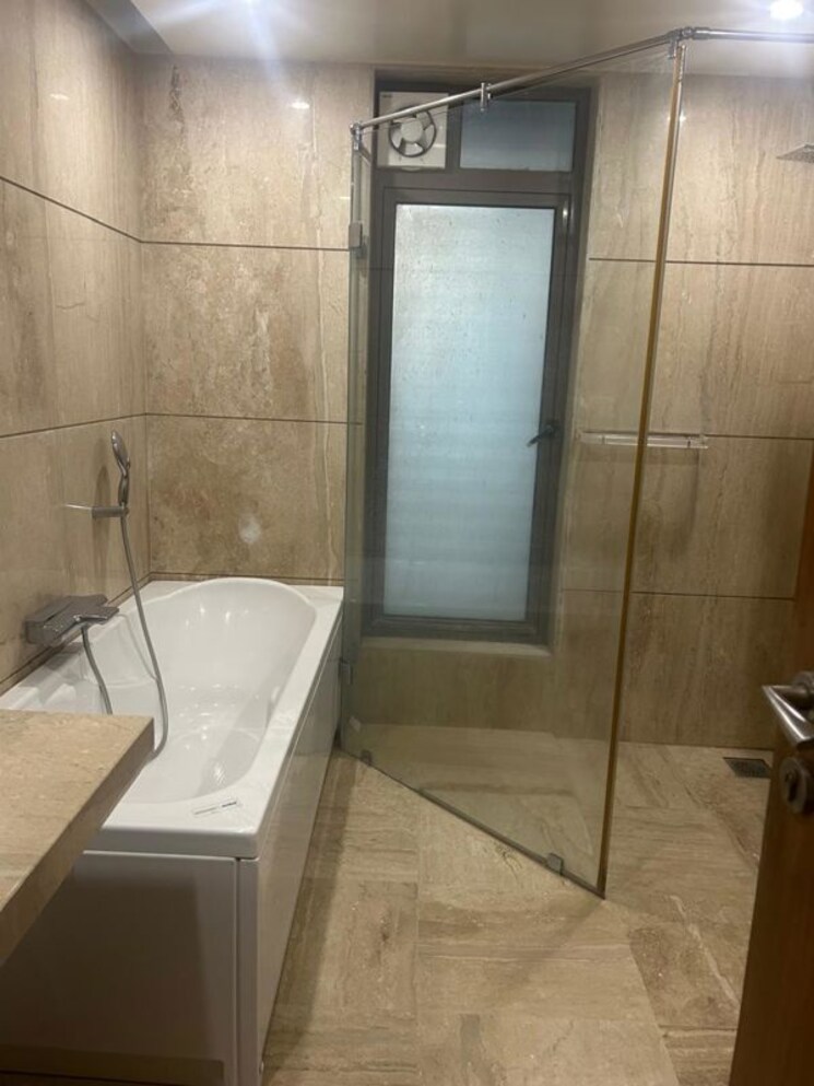 Bathroom, skyi-5-maidan 4 Bedroom 1802 Sq.Ft. Apartment In Baner Pune 9774782