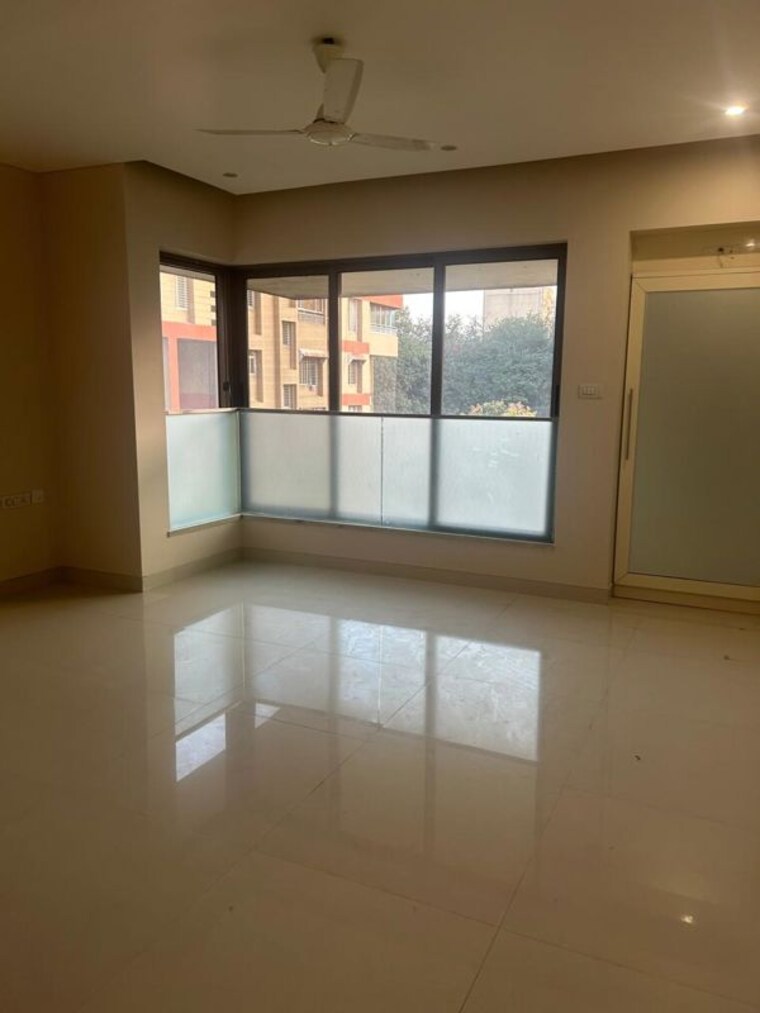 Room, skyi-5-maidan 4 Bedroom 1802 Sq.Ft. Apartment In Baner Pune 9774782