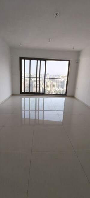 Room in 3 BHK Apartment at Naman Habitat, Andheri West – for Sale