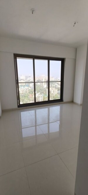 Room in 3 BHK Apartment at Naman Habitat, Andheri West – for Sale