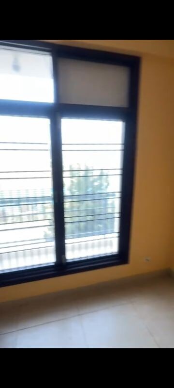Room in 2 BHK Builder Floor at Wave Prime Floors, Wave City – for Rent