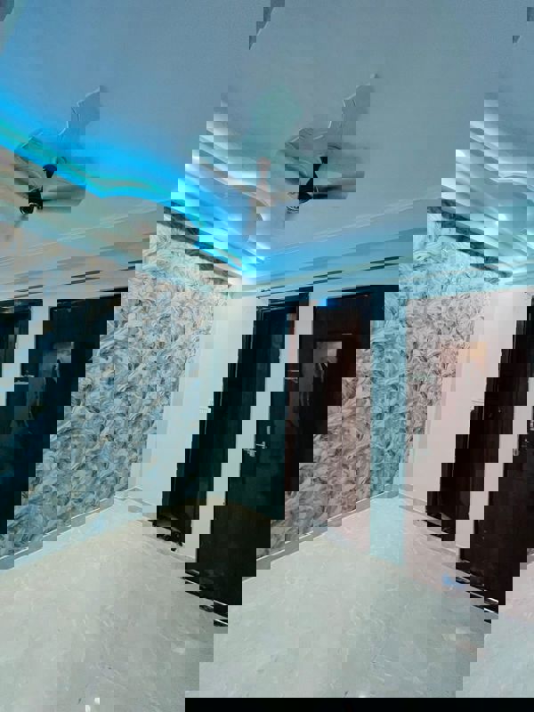 3.5 BHK + Pooja Room 850 Sq.Ft. Builder Floor in Govindpuram Residency