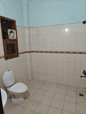 Bathroom in 2 BHK Builder Floor at RWA Apartments Sector 39, Sector 39 – for Rent