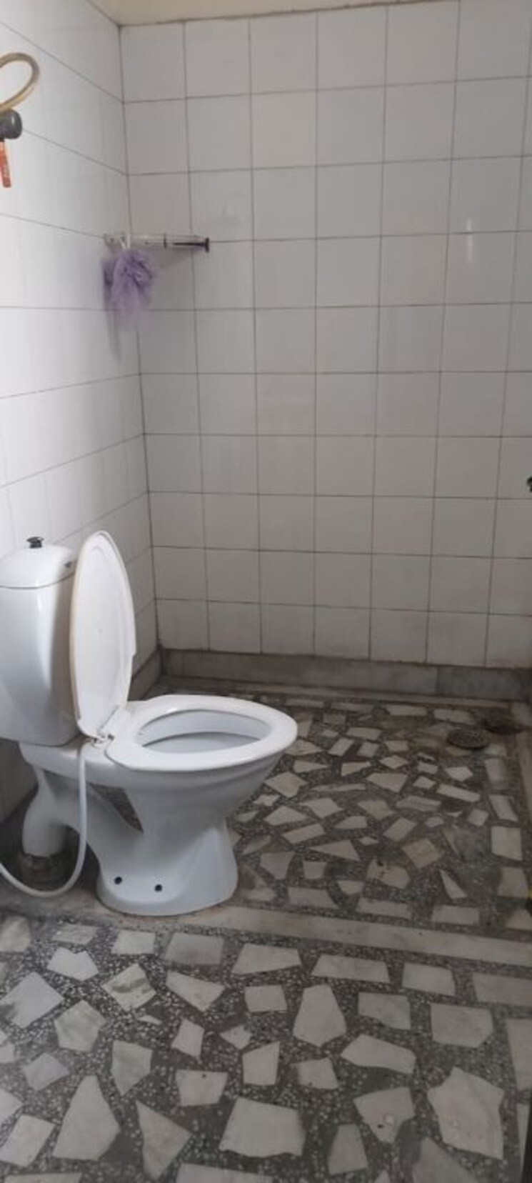 Bathroom, rwa-apartments-sector-39 2 Bedroom 1145 Sq.Ft. Builder Floor In Sector 39 Noida 9774889