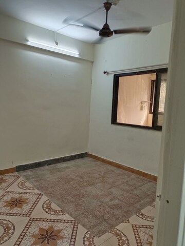 Room in 2 BHK Apartment at Andheri West – for Rent